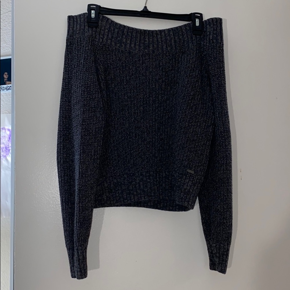 Hollister sweater
